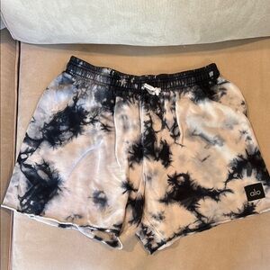 Alo Tie-Dye Lounge Shorts